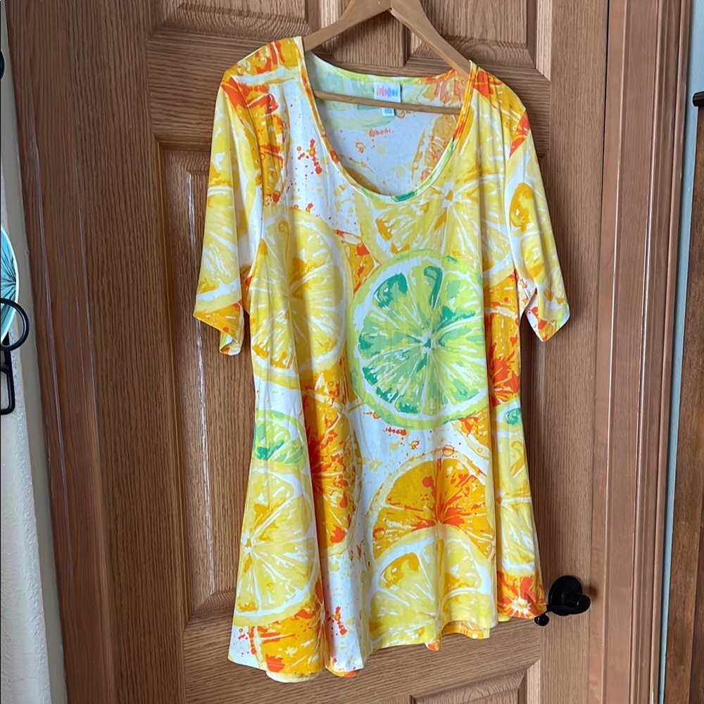 Vibrant Citrus Print Tunic Top